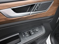 O'Regan's Dartmouth Hyundai is your one-owner headquarters and home to the largest selection of one... (image 4)