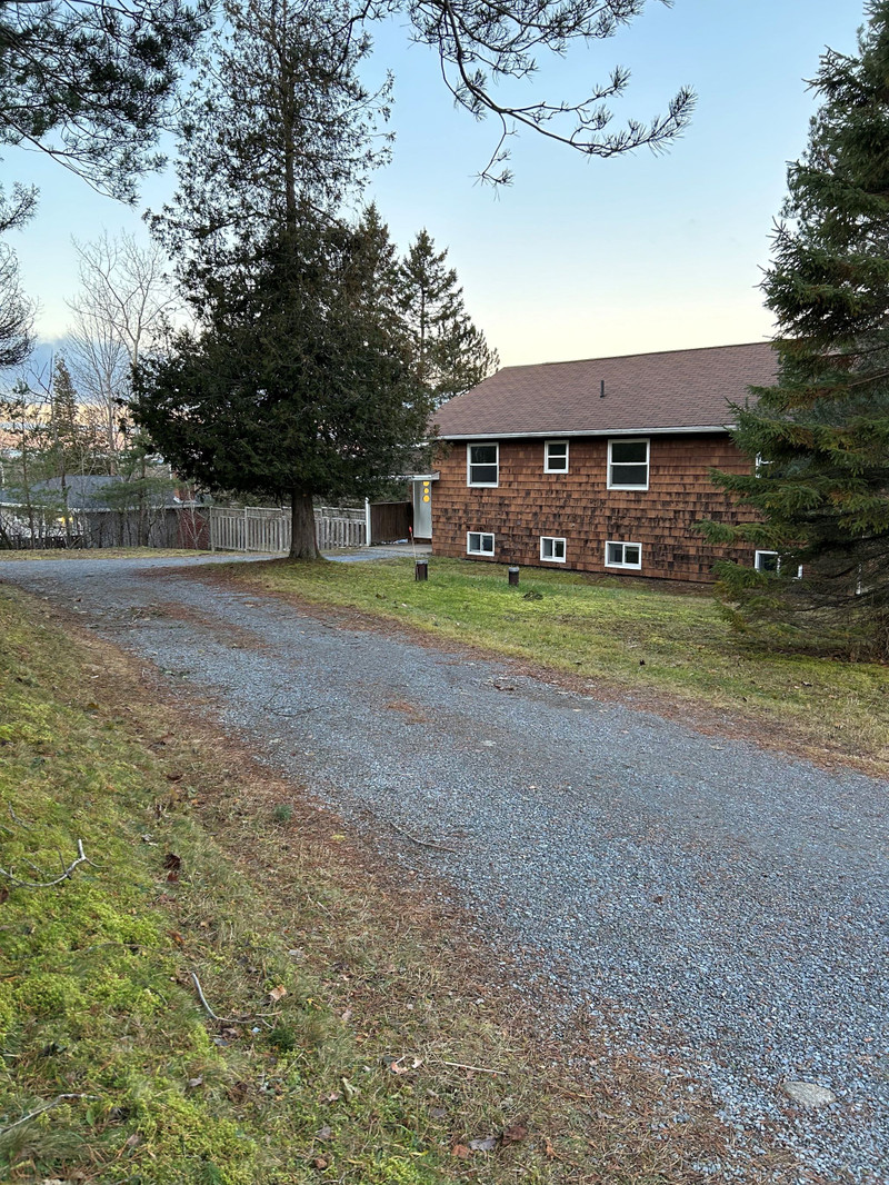 44 Lyden Drive, upper Long Term Rentals Saint John Kijiji