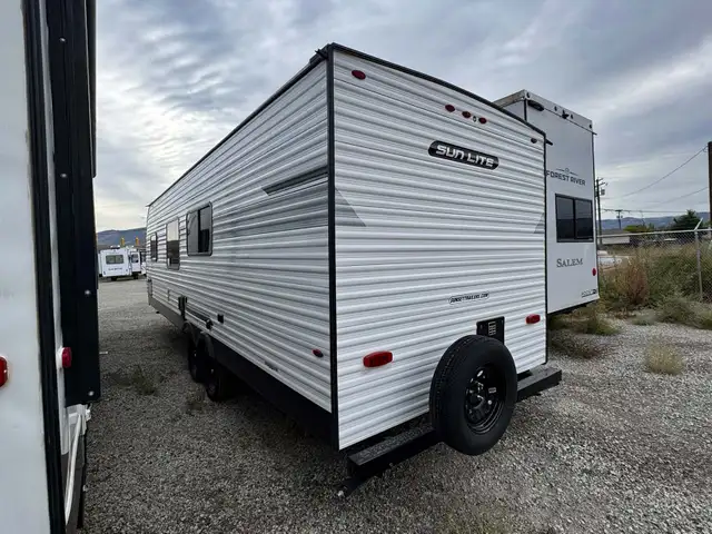 2026 ,Sun Lite,Sunset Park RV 25DB LTD in Travel Trailers & Campers in Kamloops - Image 3