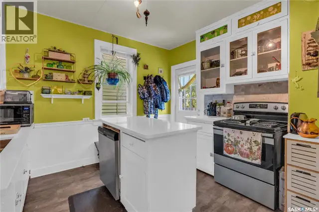 2152 Rae STREET Regina, Saskatchewan in Houses for Sale in Regina - Image 2