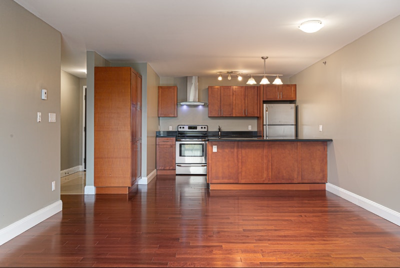 1 Bedroom 1 Bath 539 Armstrong Road The Riverstone Kingston! Long