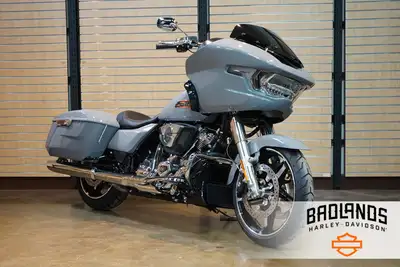 2026 Harley-Davidson Road GlideNowhere Never Looked So GoodWith a liquid-cooled Milwaukee-Eight 117...