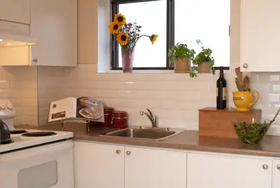 Great Model on 2 levels Ground Floor Private Terrace West Island