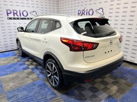 Certified Navigation All Wheel Drive Rear-View Camera 360 Camera Parking Sensors Power Lift Gate Sun... (image 2)