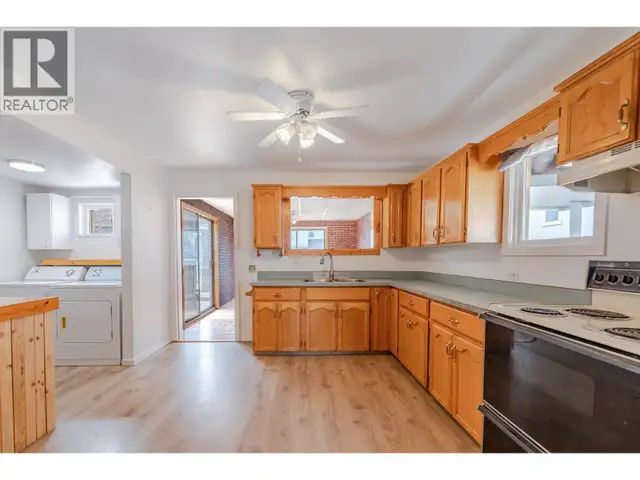 553 Papineau Street Penticton, British Columbia in Houses for Sale in Penticton - Image 4