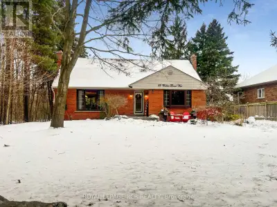 Escape to a private 1 acre paradise in the heart of Caledon East. It isn't just a home; it's a lifes...