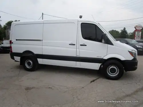 2015 Mercedes-Benz Sprinter 3/4 TON CARGO-MOVING 3 PASSENGER 3.0 in Cars & Trucks in Markham / York Region - Image 7