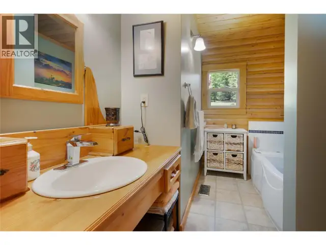 102 Gibson Road Lumby, British Columbia in Land for Sale in Vernon - Image 10