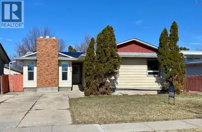 Welcome to this spacious bungalow featuring a large, welcoming foyer-perfect for greeting family and...