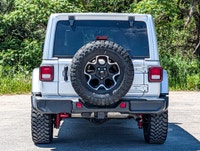 Dynamic Gas/Electric V-6 engine - Advanced navigation and premium audio - Comprehensive safety featu... (image 9)