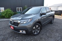 2017 HONDA RIDGELINE TOURING / RTL-E AWD CREW CAB Honda Reliability • Fully Loaded • BRAND NEW TIRES... (image 8)