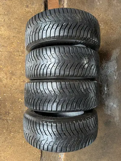 TIRES 205 55 16 Kumo Wintercraft Wi31 Tread Depth 9 9 9 9 / 32nds DOT 2522 SET OF 4 $440