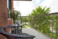 SPACIOUS 1 BEDROOM APARTMENT FOR RENT IN WHITBY! SELECT APARTMENTS FULLY REVITALIZED WITH MODERN FIN... (image 8)