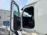 2022 FREIGHTLINER T12664ST;Heavy Duty Trucks - Conventional Truck w/ Sleeper Penske Location 525 MAC... (image 8)