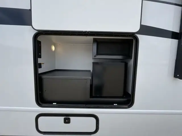 2026 EAST TO WEST Entrada 2950OK in RVs & Motorhomes in Edmonton - Image 35