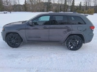 See Dealer Website for Details. . Engine: Moteur V6 3.6L L/100Km City: 12.7 L/100Km Hwy: 9.6 Safety... (image 2)