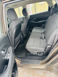 2014 Kia Rondo FX Year: 2014 Make: Kia Model: Rondo Mileage:170,790 Km Transmission: Automatic Cylin... (image 5)