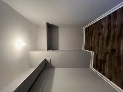 Bright One Bedroom Unit with Washer/Dryer & Parking