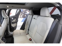2021 Volvo XC40 T5 Inscription 2.0L I4 AWD 8-Speed Automatic EXTERIOR - CRYSTAL WHITE METALLIC INTER... (image 6)