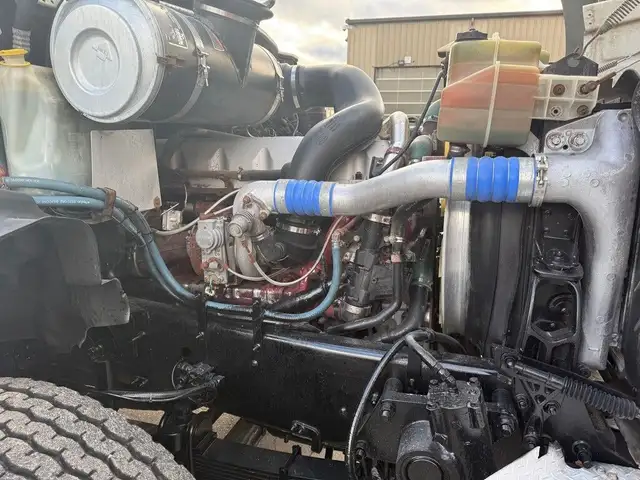 2009 Mack GU813 Granite Cab and Chassis with SPIF Axle, Allison  in Heavy Trucks in Oakville / Halton Region - Image 13