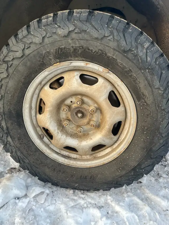 NEW ARRIVAL!!: 2012 FORD F150 MOTOR IS BLOWN in Auto Body Parts in Edmonton - Image 5