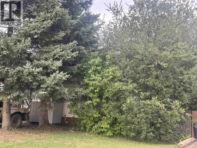 8724 75 STREET Fort St. John, British Columbia in Houses for Sale in Fort St. John - Image 4