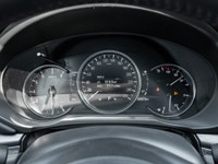 10 Speakers, 4-Wheel Disc Brakes, Alloy wheels, AppLink/Apple CarPlay and Android Auto, Auto High-be... (image 9)