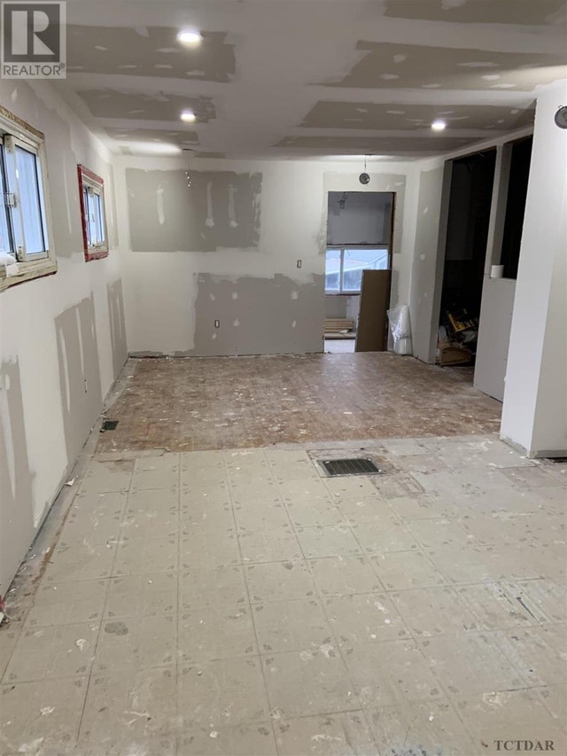 16 Day AVE Kirkland Lake, Ontario Houses for Sale Timmins Kijiji