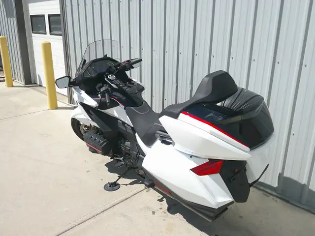2024 Honda Goldwing Tour Biweekly $179 OAC  in Sport Touring in Edmonton - Image 7