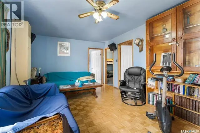 12 Lakeview DRIVE Northern Admin District, Saskatchewan in Houses for Sale in Meadow Lake - Image 9