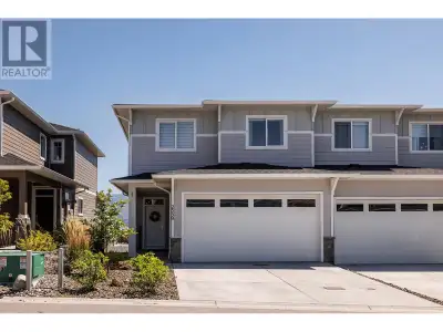 Stunning 4 bed, 4 bath Lake View home. This well-appointed property features a layout designed to im...