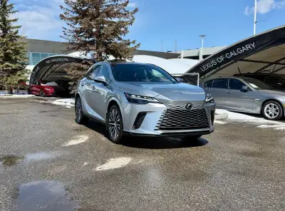 The 2024 RX 350 Luxury is a premium mid-size SUV designed for those who prioritize a serene cabin en...