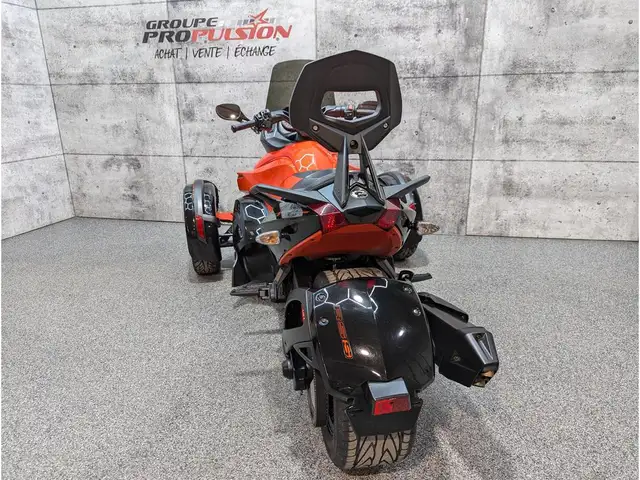 2016 Can-Am Spyder RS-S, SE5 | 24900km in Street, Cruisers & Choppers in Saguenay - Image 11