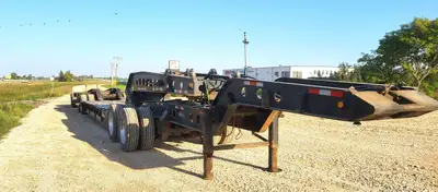 I have an Aspen 65 ton California 9 lowbed for sale. This trailer is fully equipped with both a Jeep...