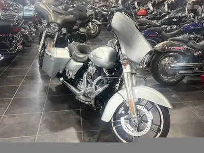 Oppotunity doesn't knock it RUMBLES!!! Looking for a Have you always wanted a Harley? PLUS HST&LICEN...