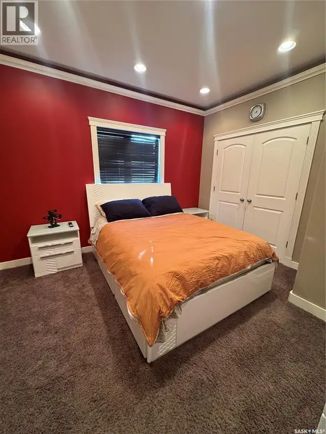 916 3rd STREET SE Weyburn, Saskatchewan in Houses for Sale in Regina - Image 12