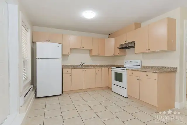 Bright & Spacious 2 Bedroom Basement Suite in Panorama Ridge in Long Term Rentals in Delta/Surrey/Langley - Image 5