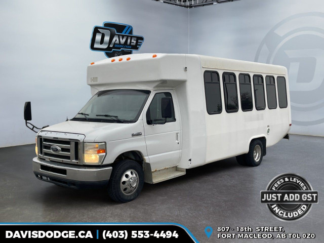 2009 Ford Econoline Commercial Cutaway in Cars & Trucks in Lethbridge
