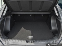 This Hyundai Kona has a trusty Regular Unleaded I-4 2.0 L/122 engine powering this Variable transmis... (image 6)