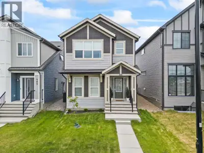 *VIRTUAL TOUR INCLUDED* Welcome to this beautifully upgraded, move-in-ready home located in the desi...
