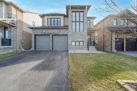 NO NEIGHBOURS AT THE FRONT! Luxe Detached Home In Stoney Creek!
