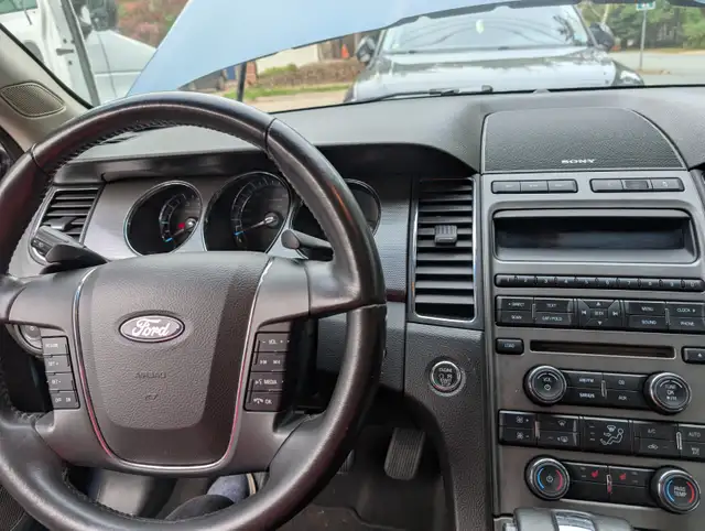 2010 Ford Taurus SEL585559250589470726