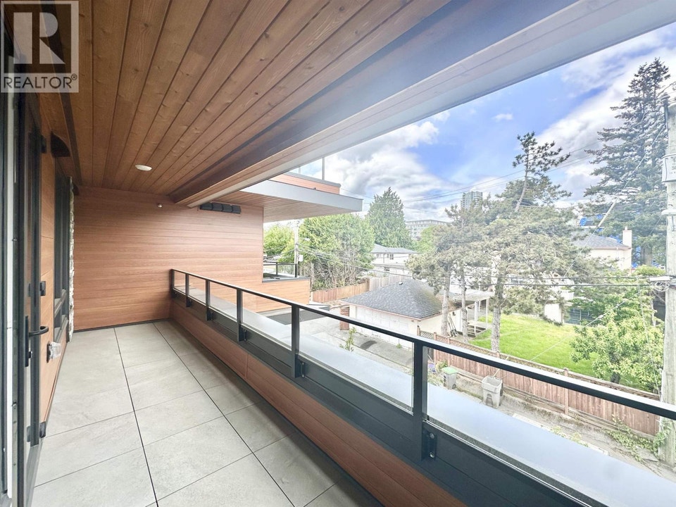 303 485 63rd AVE Vancouver, British Columbia 2
