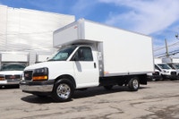 2025 GMC Savana Cargo CAMION NEUF / 9 KM / 6.6 LITRES 8 CYLINDRES / 2025 GMC SAVANA 3500 CUBE 14 PIE... (image 6)