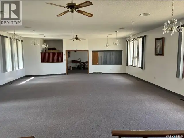 402 Wheaton AVENUE Ogema, Saskatchewan in Commercial & Office Space for Sale in Regina - Image 5