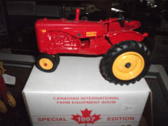 Vintage Massey Harris Items in Arts & Collectibles in Belleville - Image 3