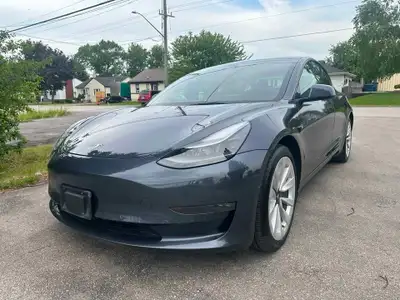 2022 Model 3 AWD Long range / Single owner / low kms only 52k km / Battery and Drive still under war...
