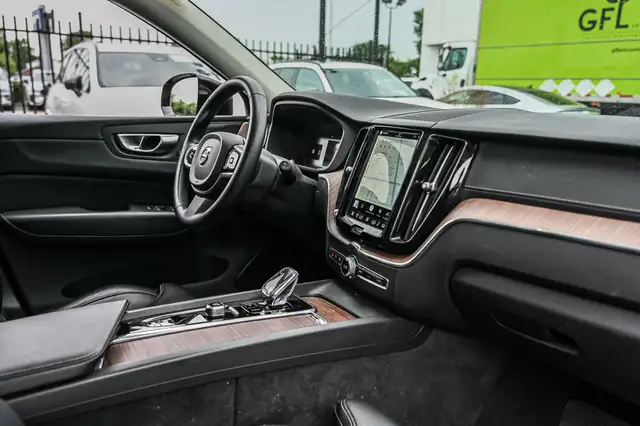 2023 Volvo XC60 in Cars & Trucks in City of Montréal - Image 24