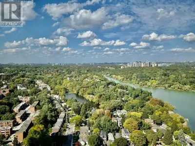 Toronto's Most Beautiful & Luxurious Condo!! Fantastic Corner Unit With Nw Park Views/Pond Views And...