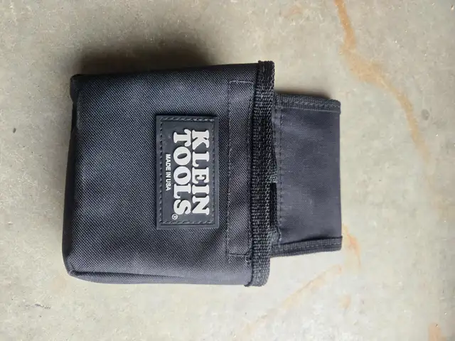 Klein Tools Radial Cartridge Stripper Crimper Screwdrivers Pouch in Hand Tools in Ottawa - Image 5